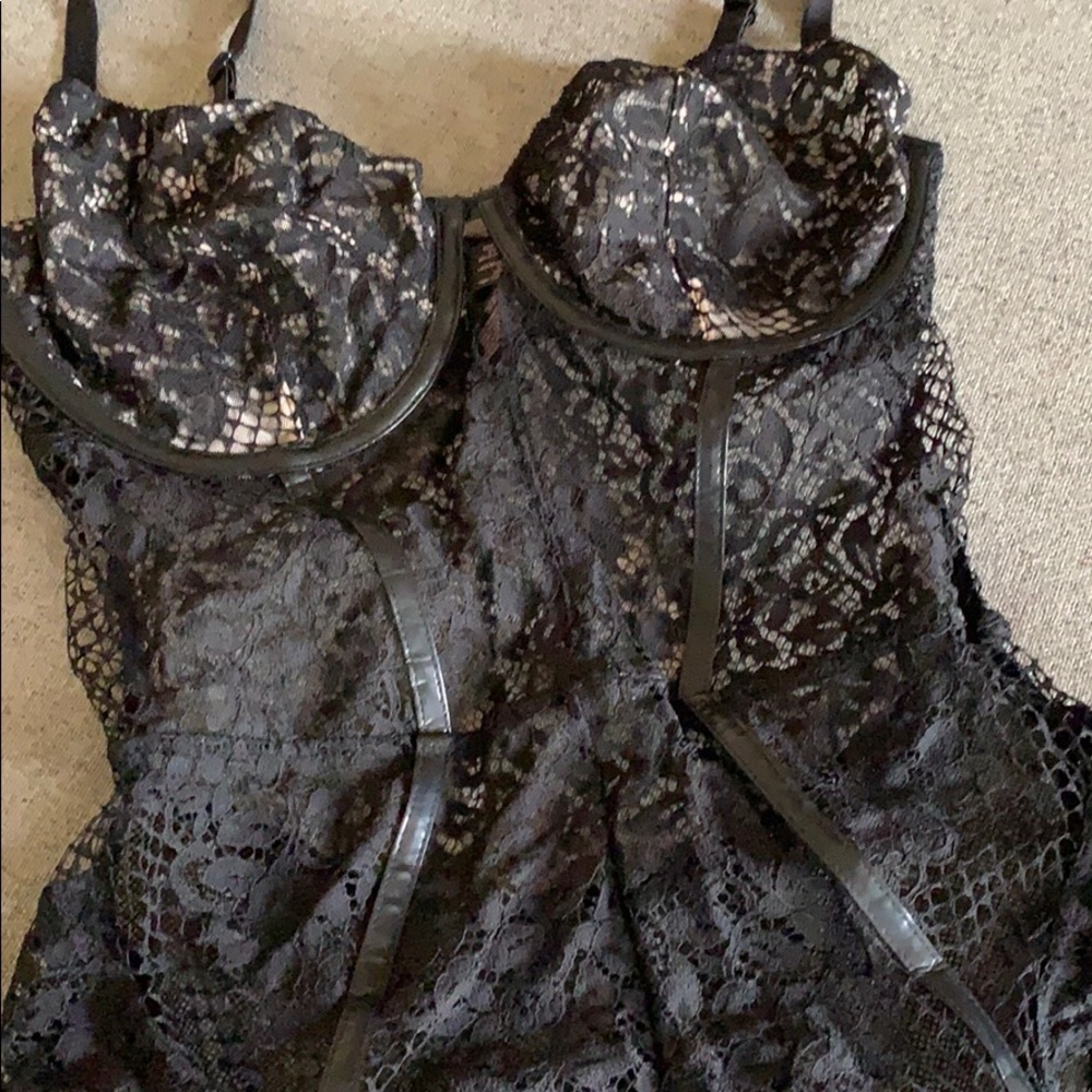 VS - Picture 2 of 7